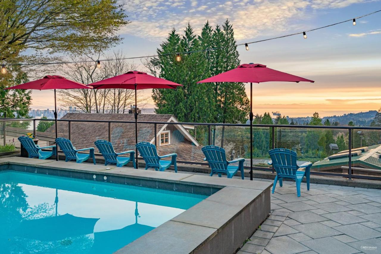 Grouse Cheerful Large Private Bedroom, Bath, Shared Deck, Pool, Hot Tub North Vancouver Zewnętrze zdjęcie