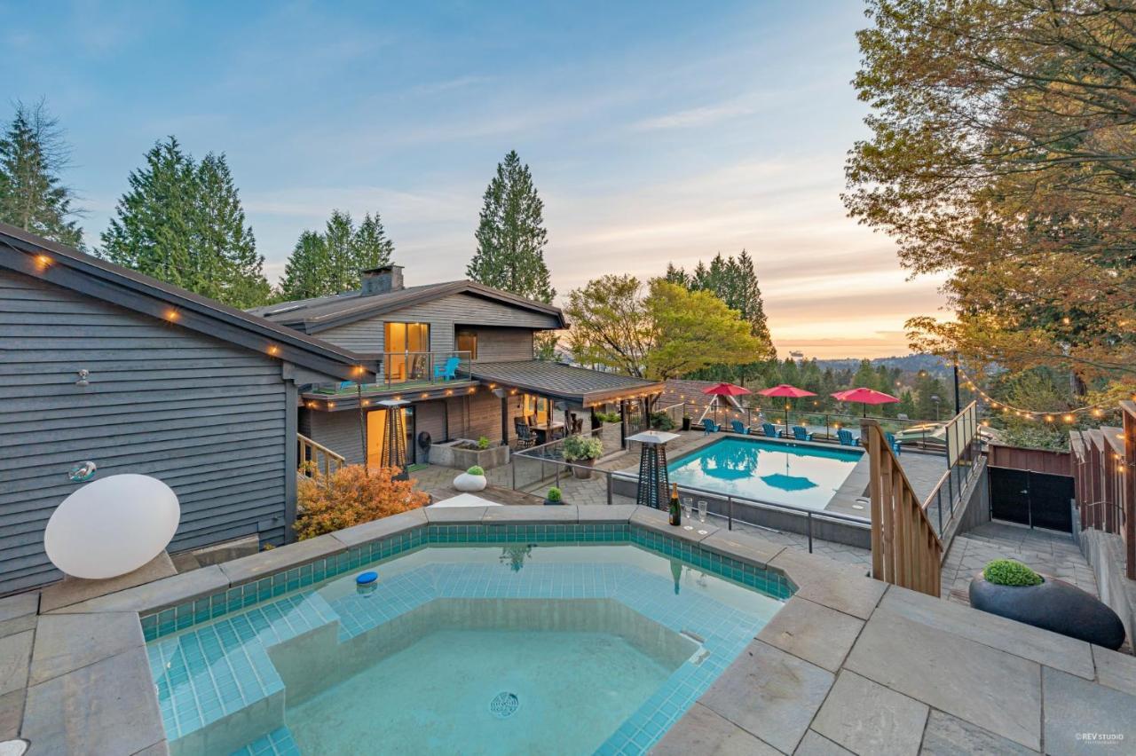 Grouse Cheerful Large Private Bedroom, Bath, Shared Deck, Pool, Hot Tub North Vancouver Zewnętrze zdjęcie