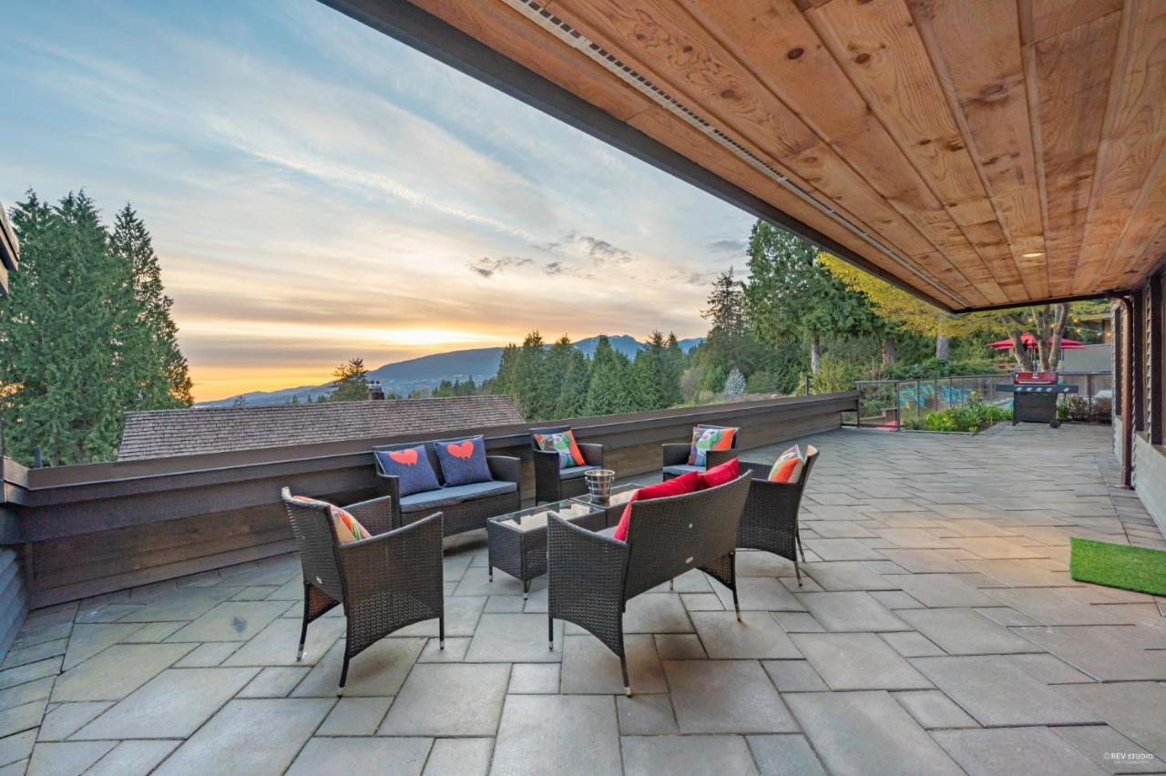 Grouse Cheerful Large Private Bedroom, Bath, Shared Deck, Pool, Hot Tub North Vancouver Zewnętrze zdjęcie