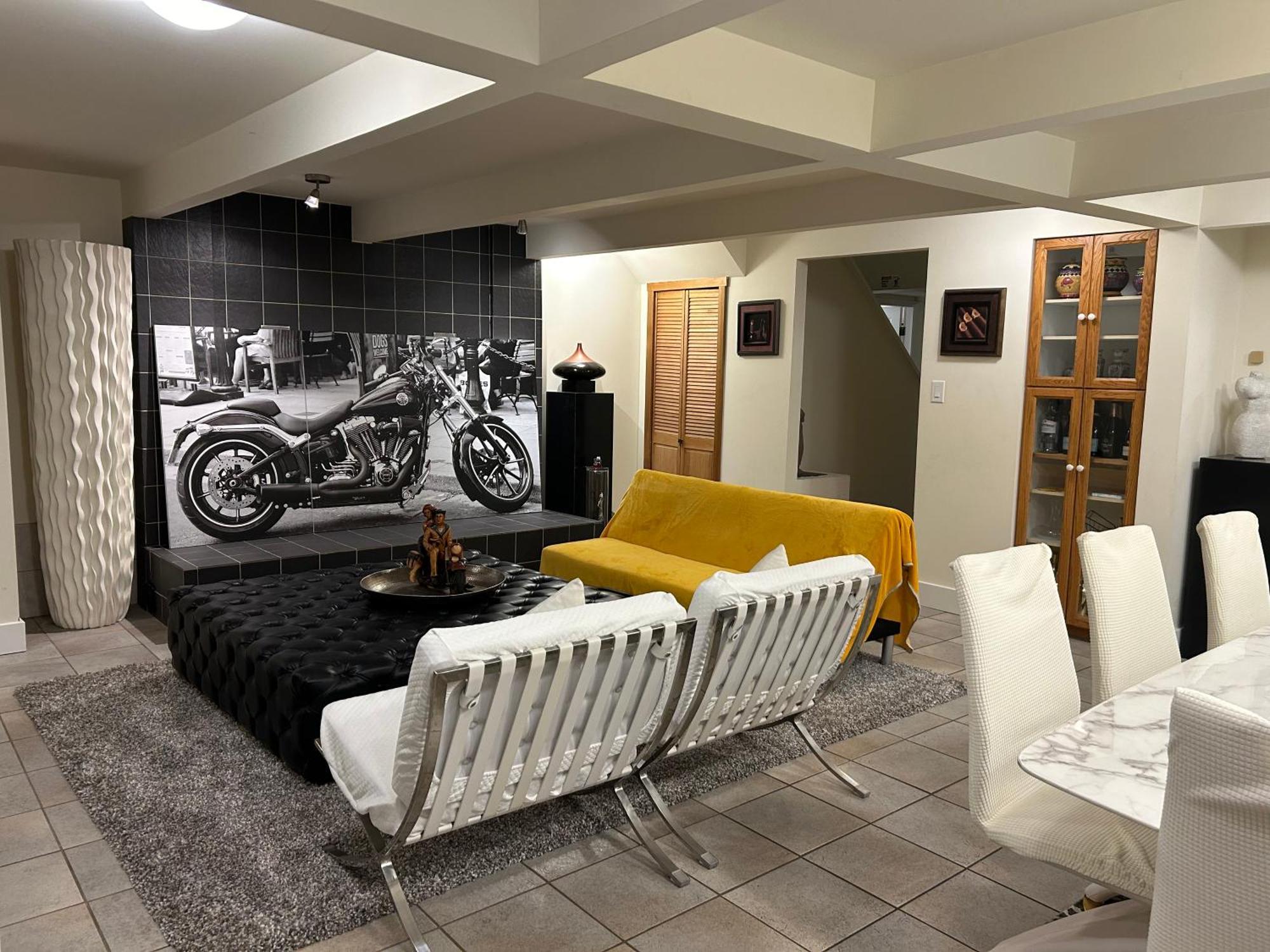 Grouse Cheerful Large Private Bedroom, Bath, Shared Deck, Pool, Hot Tub North Vancouver Zewnętrze zdjęcie
