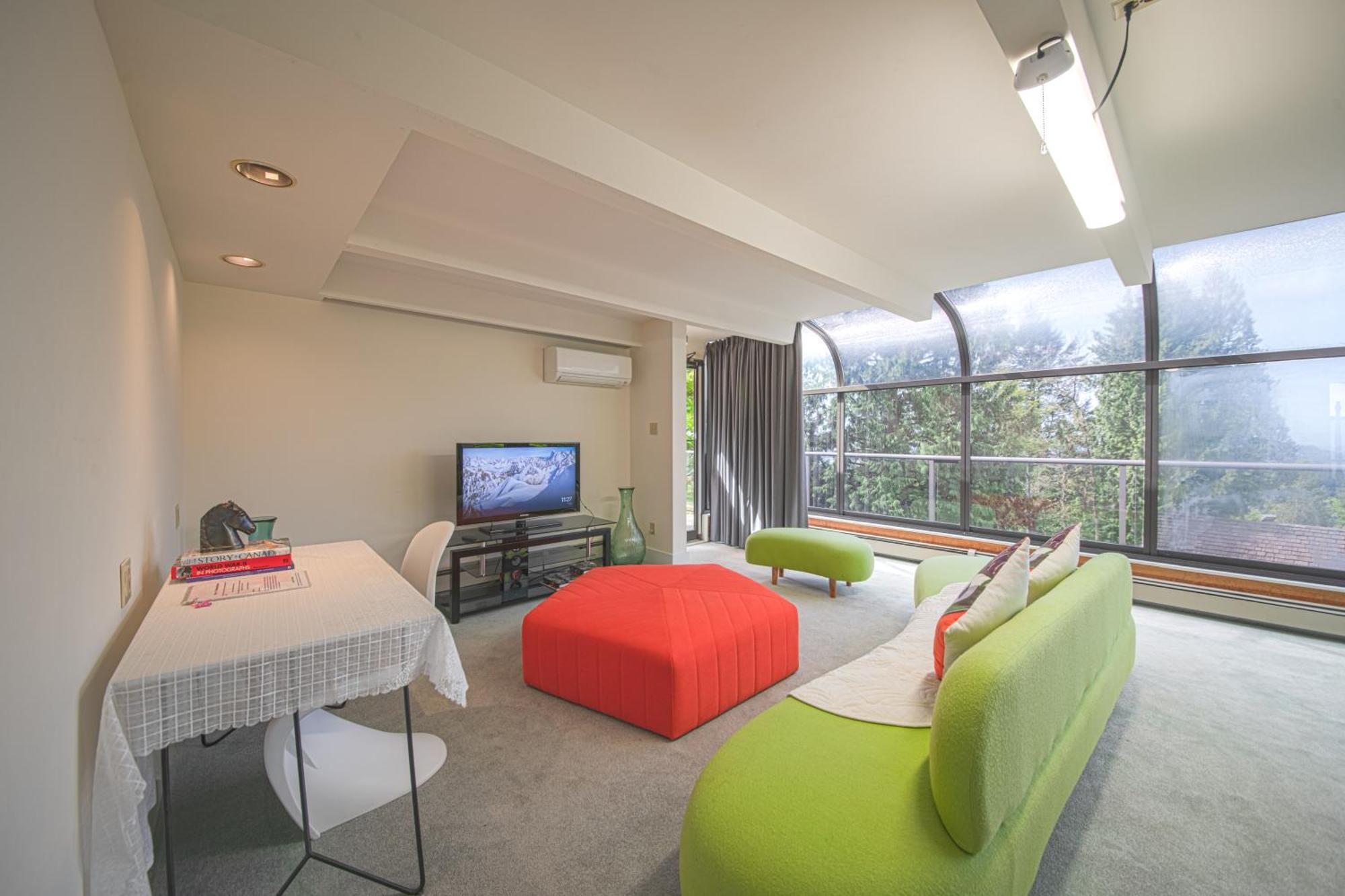 Grouse Cheerful Large Private Bedroom, Bath, Shared Deck, Pool, Hot Tub North Vancouver Zewnętrze zdjęcie
